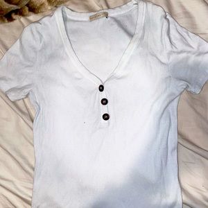 WHITE TEE